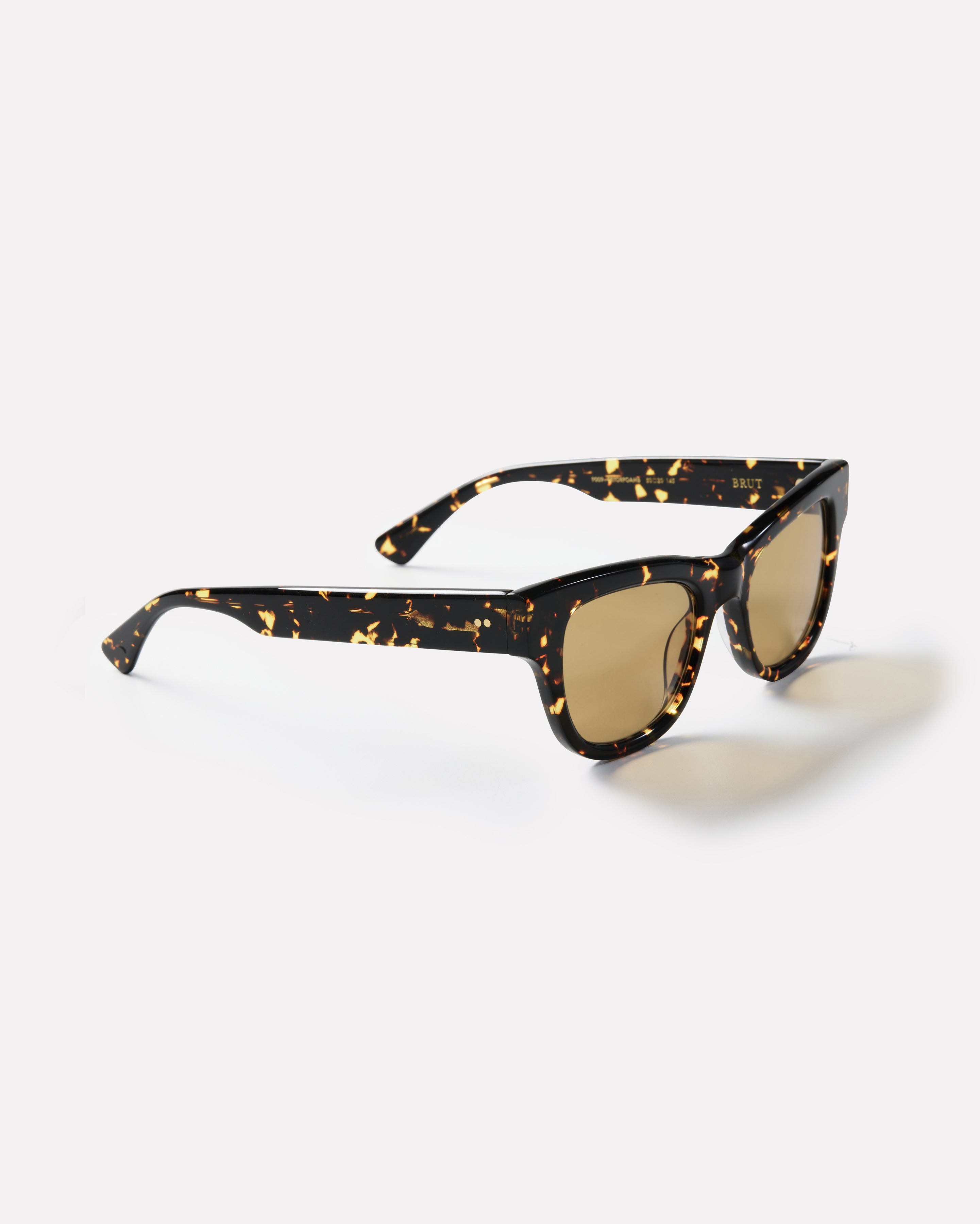 Brut - Crystal Dark Tortoise Polished / Amber