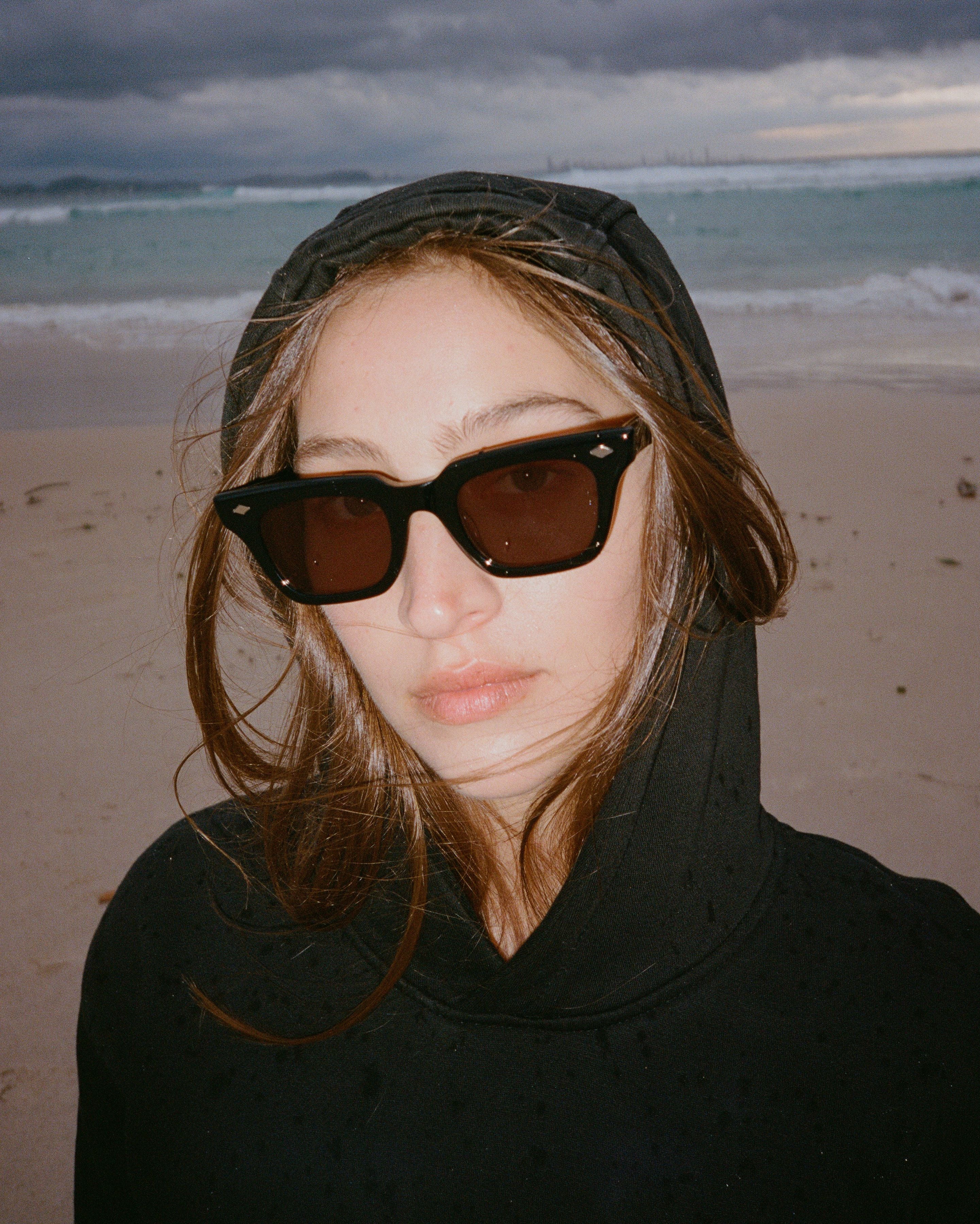 ◆ojos◆ OJOS X PROGRESS 2 way Temple Sunglasses Apricot 24 OJOS | OJOS X PROGRESS 2- way Temple Sunglasses - 스타일 변신